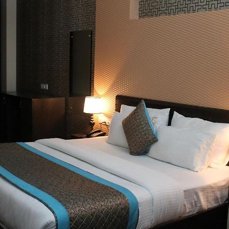 Royal Residence On Golf Course Road Gurgaon Exterior photo