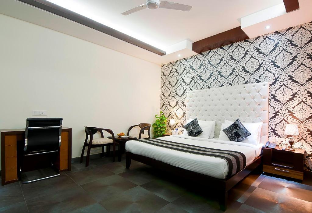 Royal Residence On Golf Course Road Gurgaon Exterior photo
