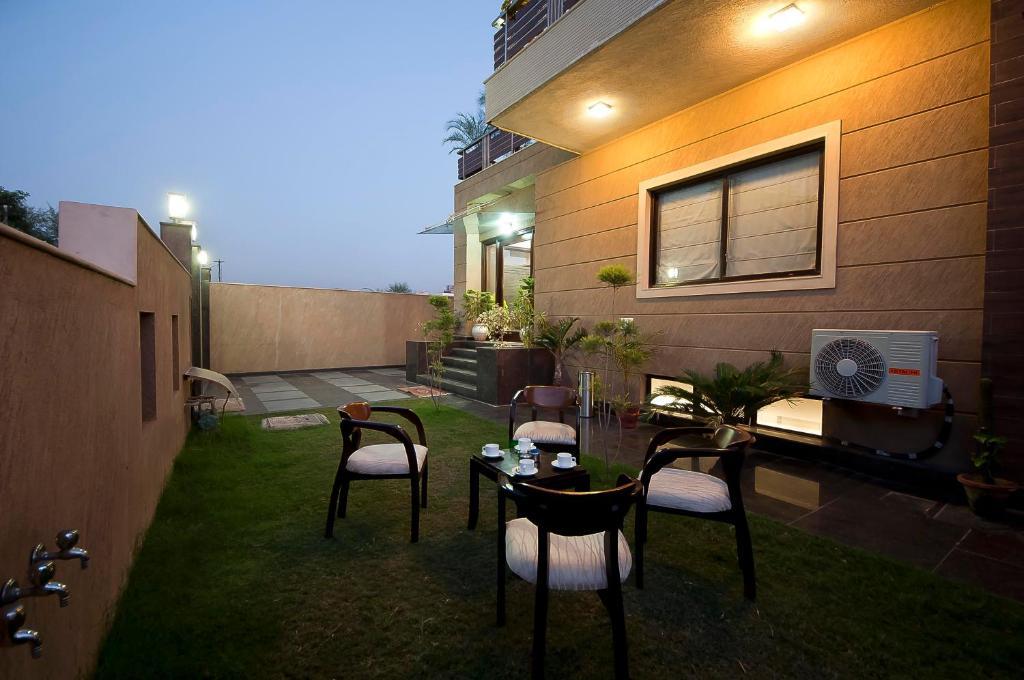Royal Residence On Golf Course Road Gurgaon Exterior photo